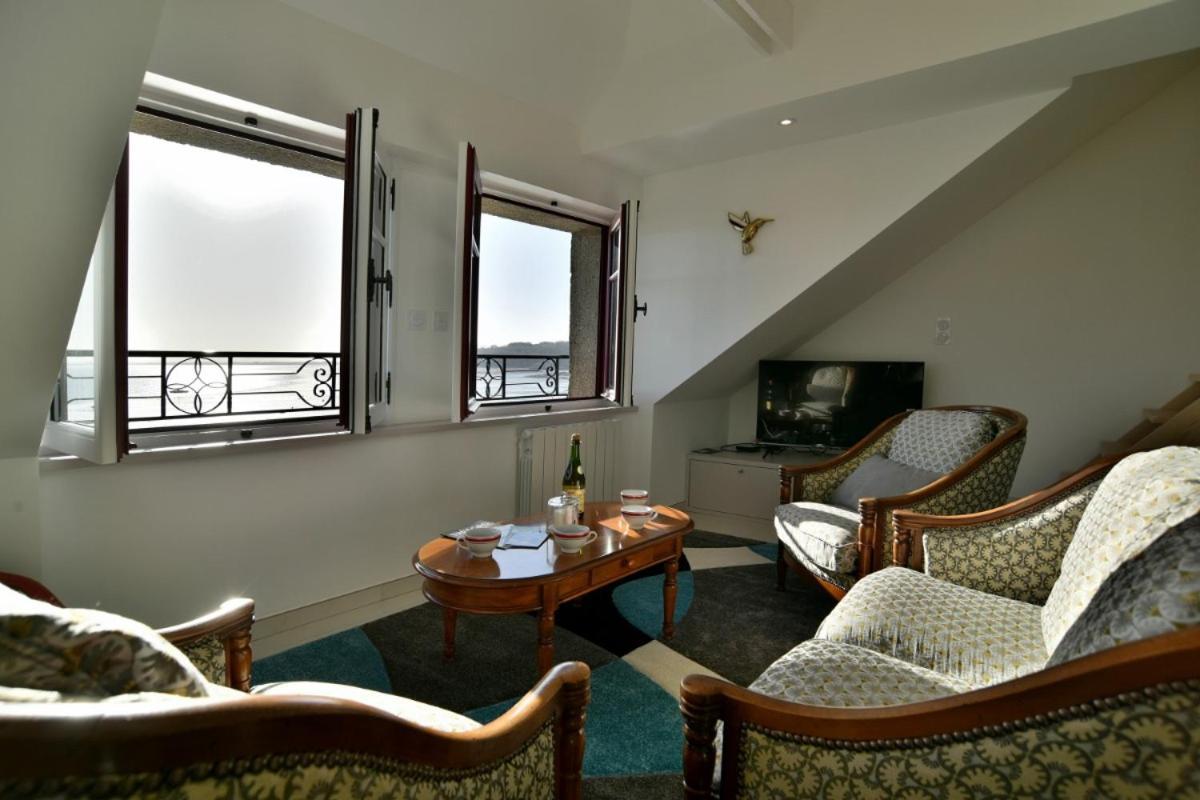Lostra 2 - Appartement Avec Mezzanine, Front De Mer A Cancale Sur Le Port De La Houle Exterior photo